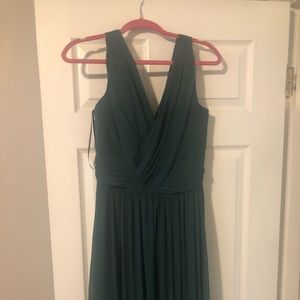 Vivian Diamond Dessy collection